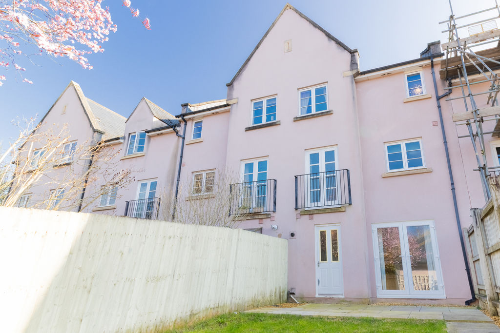 Rear Elevation and Garden- click for photo gallery